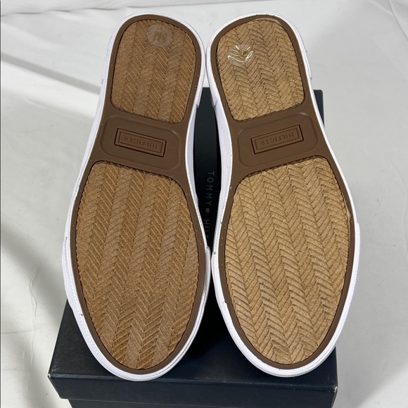 Tommy Hilfiger Men's Black and White Sneakers - Picture 4 of 4